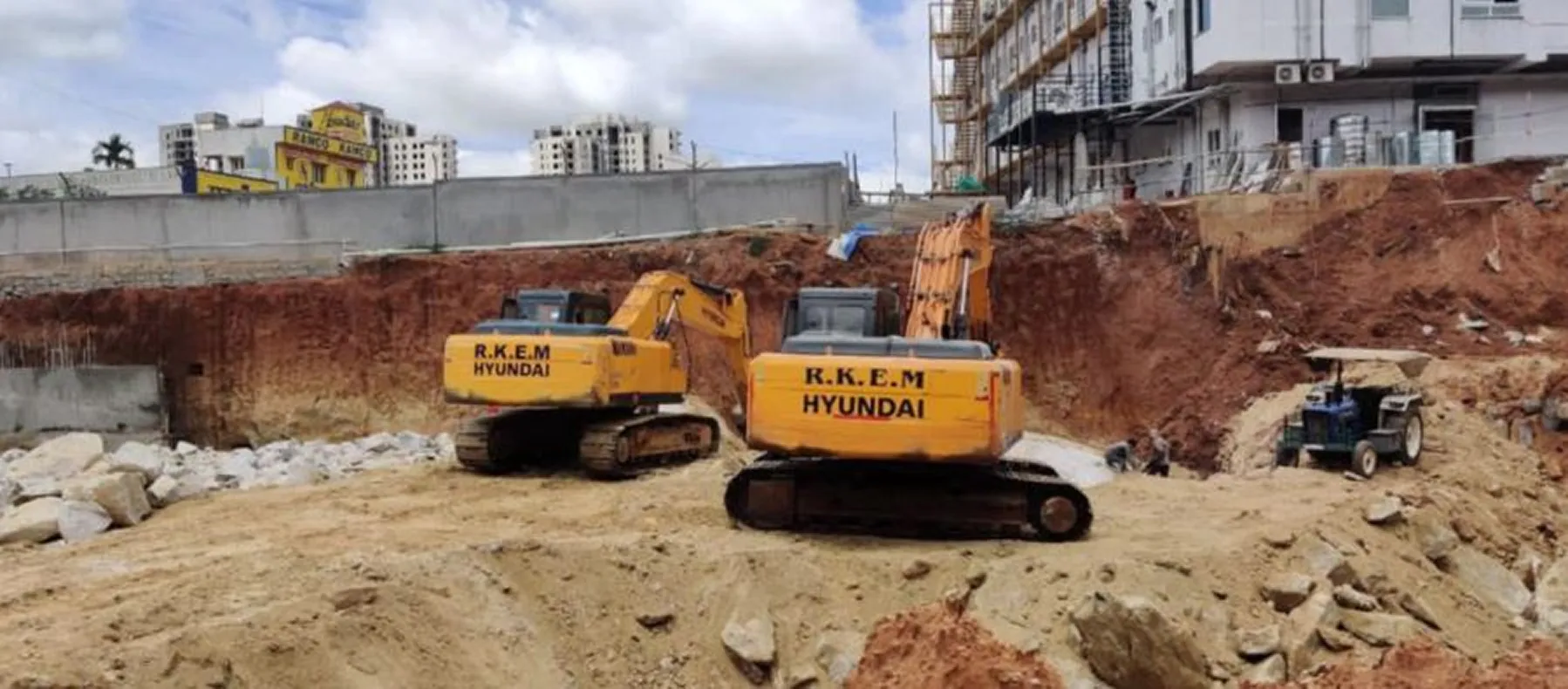 Surya Developers Mass Excavation and Stone Cutting at Bytrayanapura - Image 4
